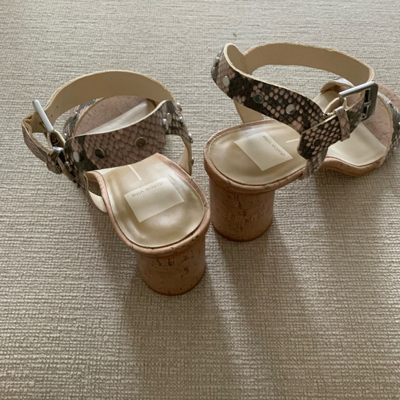 Dolce Vita snakeskin heels with silver buckle. Size 8.5. Heel is 3 “ - Picture 3 of 4